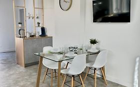 Appartement Cosy Et Calme Avec Parking Et Terrasse Prives