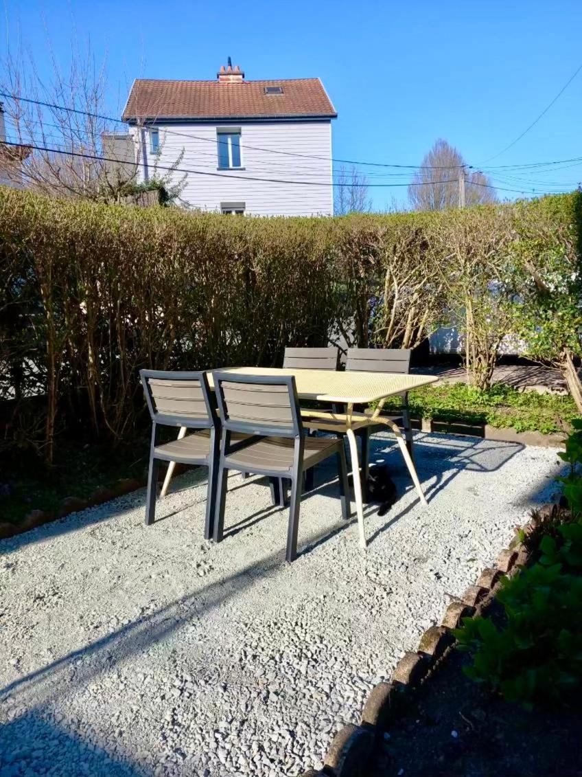 Appartement Cosy Et Calme Avec Parking Et Terrasse Prives Cravanche Extérieur photo